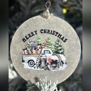 🎄 Gnome Truck “Merry Christmas” Wooden Ornament – Resin Coated 🎄